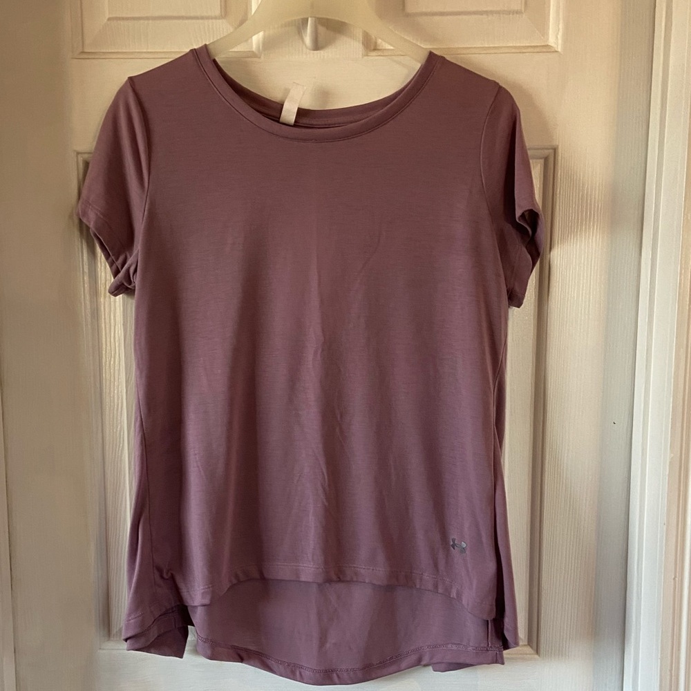 Under Armour Womens Athletic Tee Shirt Peek-A-Boo Back Purple Short Sleeve Sz M